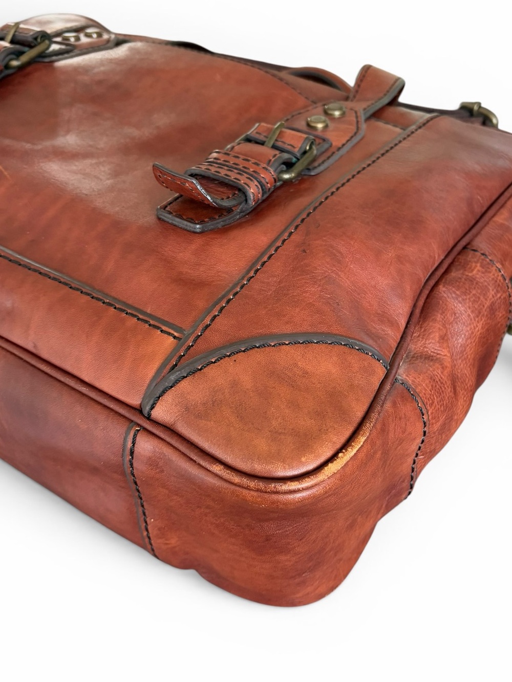Fossil Chestnut Brown Leather Laptop Bag with Shoulder Strap - Picture 14 of 16